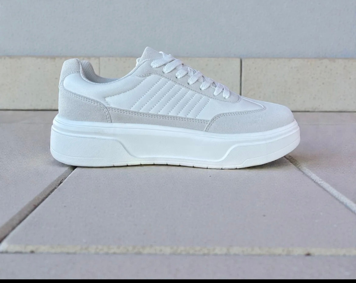 Sneaker